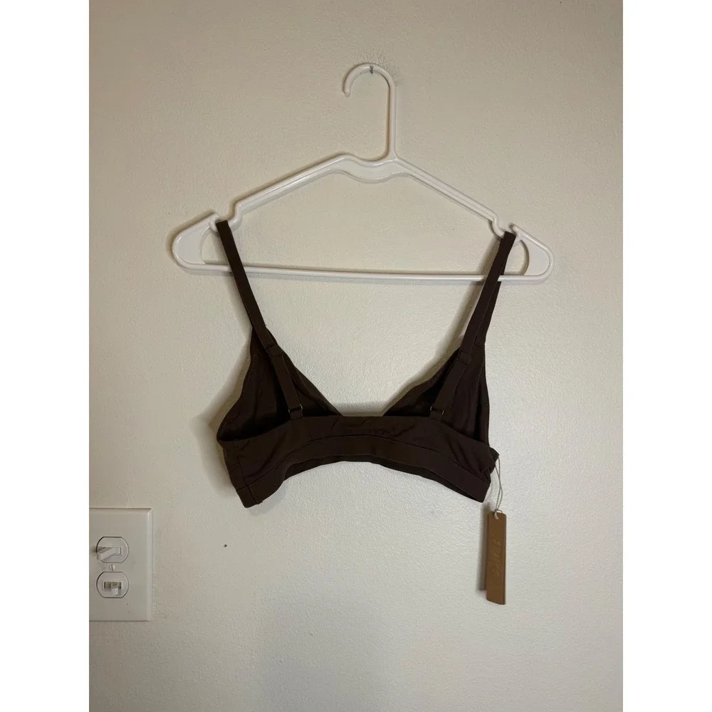 Skims Fits Everybody Triangle Bralette Cocoa Size M NWT - Picture 2 of 3